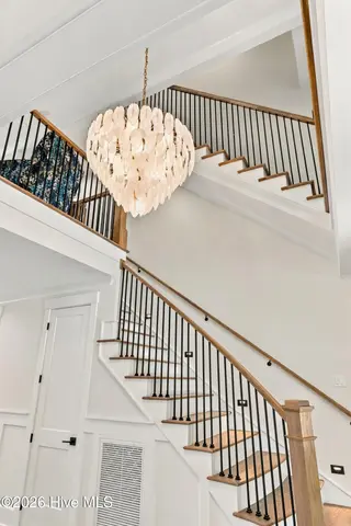 1621 S Moorings Drive, Wilmington, NC 28405 — 5-bedroom home in Landfall, Wilmington, NC, photo 5 of 76: 019_1621_south_moorings_drive_daytime_ma