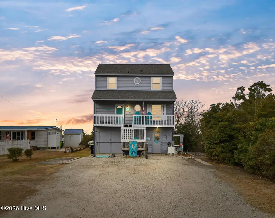 819 S Topsail Drive, Surf City, NC 28445 – photo 1 of 46: 819 S Topsail Dr