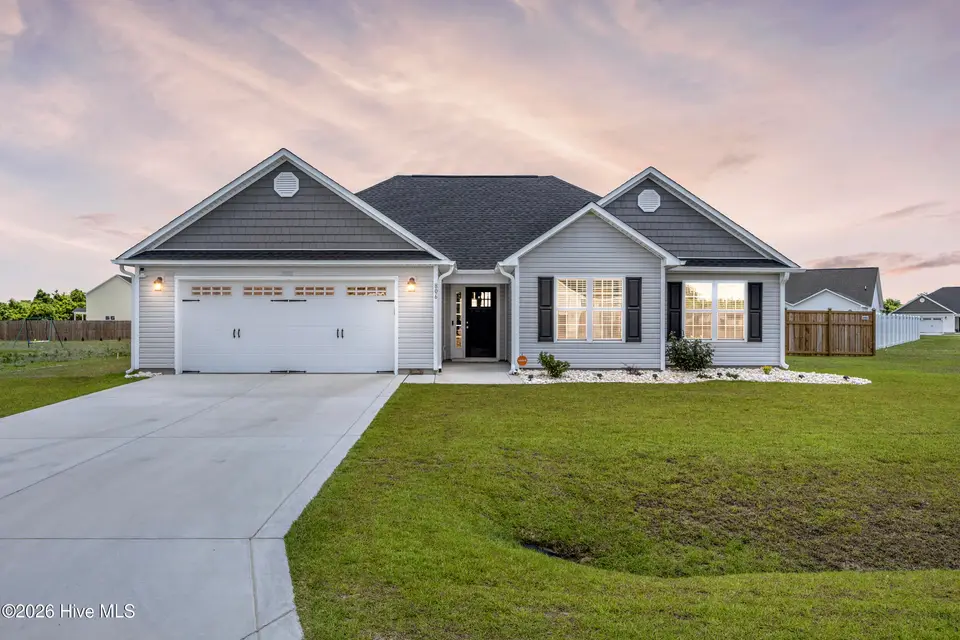 806 Calebs Creek Court, Maysville, NC 28555 – photo 1 of 37: Front