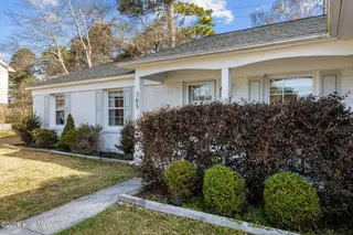 303 Greenbriar Drive, Jacksonville, NC 28546 – photo 3: 5-web-or-mls-303 Greenbriar Dr. 85