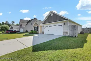 105 Cavalier Drive, Jacksonville, NC 28546 – photo 2: 002_6g8a8926_983
