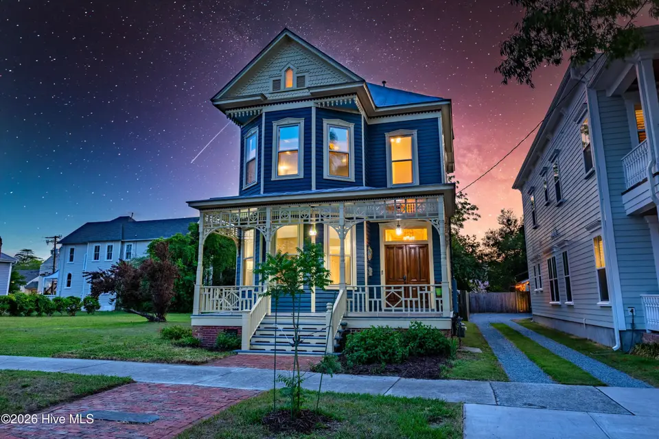 109 N 7th Street, Wilmington, NC 28401 – photo 1 of 70: 001_img_7652-hdr_copy_631