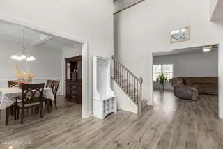 204 W Broughton Lane, Rocky Point, NC 28457 – photo 6: BroughtonW204-2foyShaneL33A4609-CR2