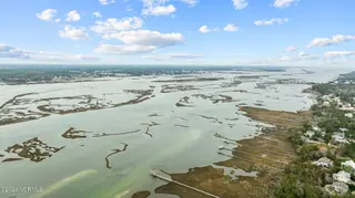 10022 Coast Guard Road, Emerald Isle, NC 28594 – photo 12: 26-web-or-mls-DJI_0903