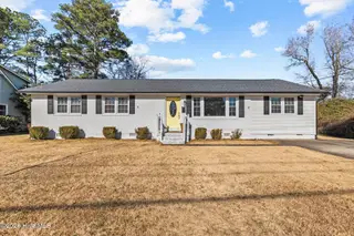3002 Northwoods Drive, Jacksonville, NC 28540 – photo 1: 425A2381