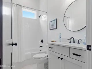 32 Riviera Drive, Pinehurst, NC 28374 – photo 23: second bath