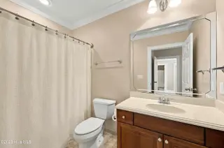 150 Lands End Court A42, Morehead City, NC 28557 — 3-bedroom condo in The Shores at Spooners Creek, Morehead City, NC, photo 20 of 50: 2nd BR Bath