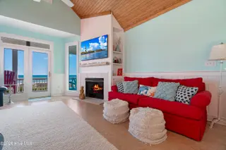 112 Sandpiper Court, Atlantic Beach, NC 28512 – photo 14: living room