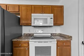 7108 Thurgood Road, Wilmington, NC 28411 – photo 11: 15-web-or-mls-CZ9A8127
