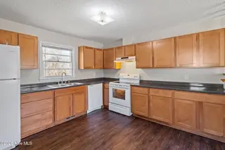 144 Jupiter Trail, Jacksonville, NC 28546 – photo 11: 11-web-or-mls-144 Jupiter Trail 18