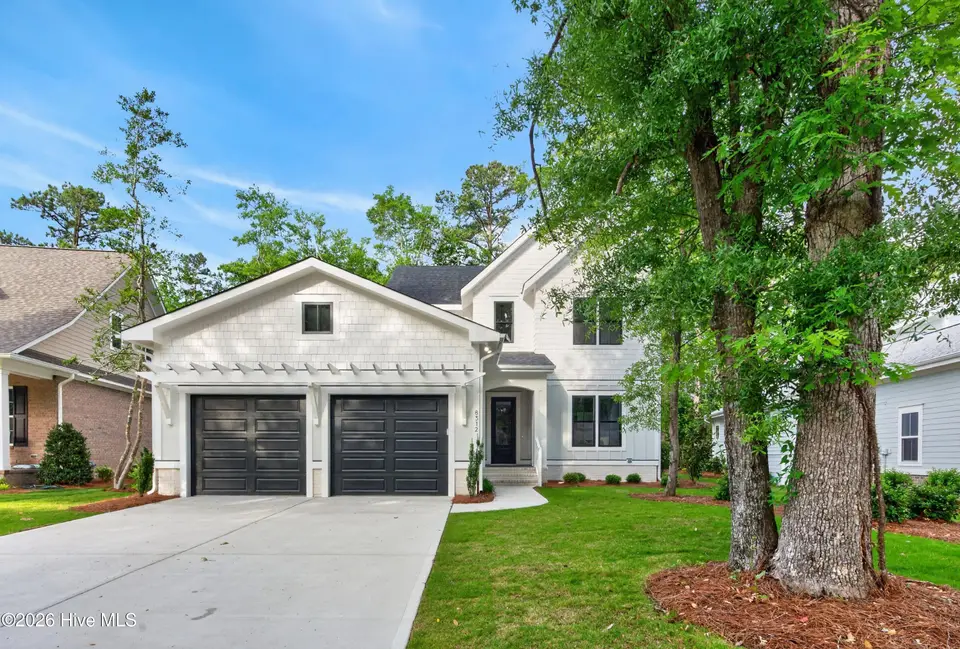 8312 Vintage Club Circle, Wilmington, NC 28411 – photo 1 of 63: 8310