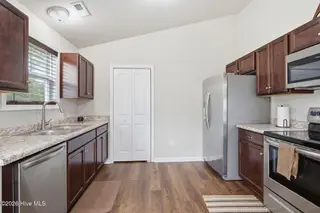102 Beach House Way, Bolivia, NC 28422 — 3-bedroom home in Somerset, Bolivia, NC, photo 11 of 29