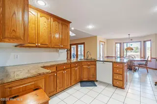 1461 S Shore Drive, Southport, NC 28461 – photo 22: Kitchen