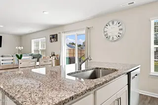 4009 Emerald View, New Bern, NC 28560 – photo 12: island