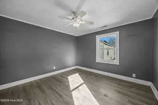 1402 Wooster Street, Wilmington, NC 28401 – photo 18: 43-web-or-mls-IMG_9542