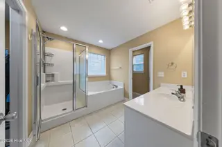 371 Pine Lake Road, Southport, NC 28461 — 3-bedroom home, Southport, NC, photo 15 of 33: 371PineLakeRd-60