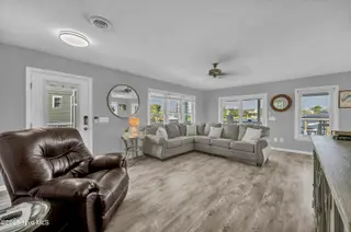 901 Canal Drive, Carolina Beach, NC 28428 – photo 16: 009_img_5772_433