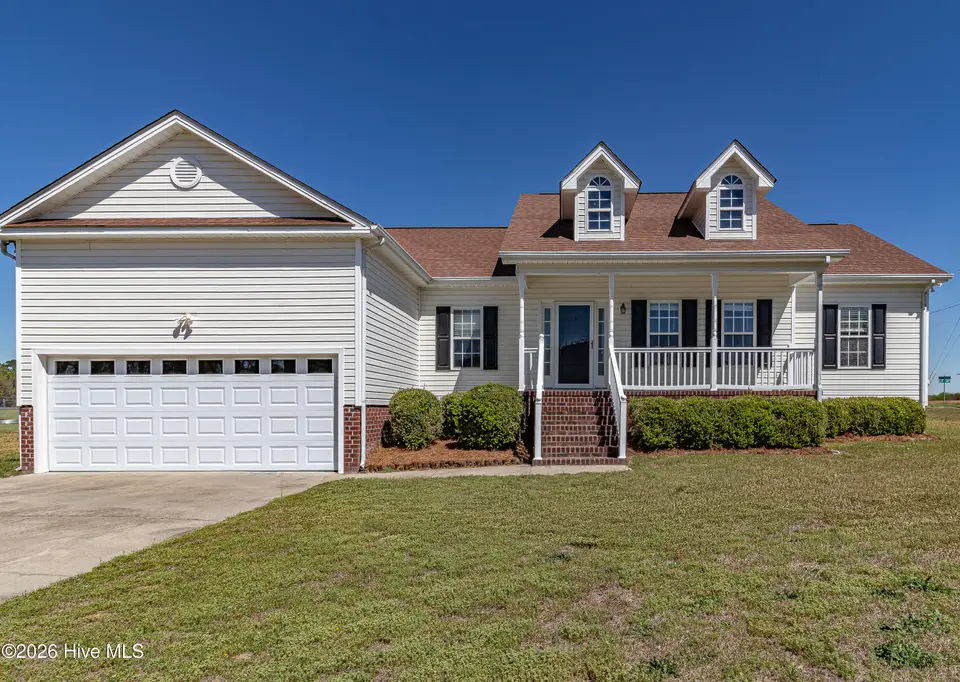 100 Autumn Ridge Drive, Pikeville, NC 27863 — 3-bedroom home in Autumn Ridge, Pikeville, NC, photo 1 of 41: Front of Home