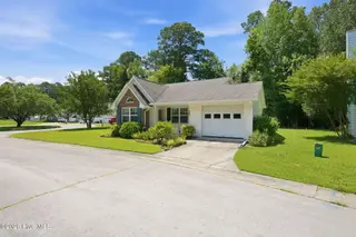 4001 Gaston Court, New Bern, NC 28562 – photo 3: 3-web-or-mls-DSC_3851