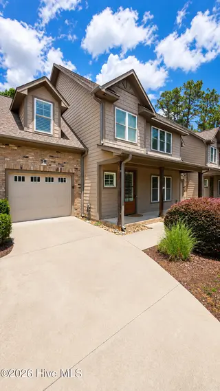 129 Pinebranch Court, Southern Pines, NC 28387 – photo 2: 5pb