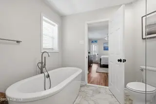 2508 Ocean Drive 14a1, Emerald Isle, NC 28594 – photo 24: Soaking Tub