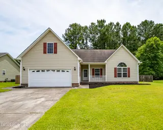 111 Croatan Woods Drive, New Bern, NC 28562 – photo 1: 111 Croatan Woods Drive, New Bern
