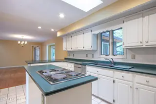 65 Lake Shore Drive, Pinehurst, NC 28374 — 2-bedroom home in Unit 10, Pinehurst, NC, photo 15 of 41: Kitchen5