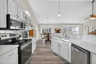 400 Azalea Drive, Hampstead, NC 28443 – photo 15: 400AzaleaDrive-23