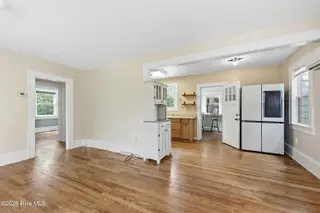109 Noyes Avenue, Morehead City, NC 28557 – photo 7: Kitchen/dining