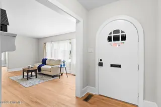 335 Pennsylvania Avenue, Rocky Mount, NC 27801 – photo 6: Foyer