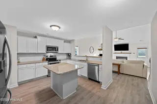 640 Aria Lane, Hubert, NC 28539 – photo 12: 12_kitchen