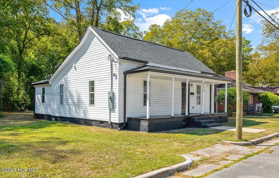 515 E Holly Street, Rocky Mount, NC 27801 – photo 1 of 25: Exterior Front