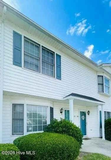 3813 Sterling Pointe Drive V9, Winterville, NC 28590 – photo 1 of 20: Front