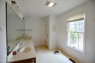 33 Shadow Lane, Whispering Pines, NC 28327 – photo 17: 023A3410