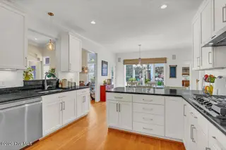 1907 Pembroke Jones Drive, Wilmington, NC 28405 — 4-bedroom home in Landfall, Wilmington, NC, photo 13 of 49: 008_img_1292_838