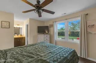 406 Hunting Green Drive, Jacksonville, NC 28546 – photo 13: 425A0183