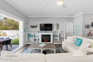 135 NW 7th Street, Oak Island, NC 28465 – photo 11: Oasis