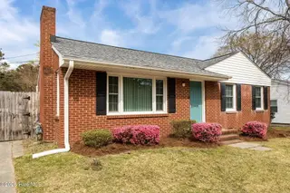 2609 Crockett Drive, Greenville, NC 27858 – photo 3: 11-web-or-mls-IMG_0003 (1)