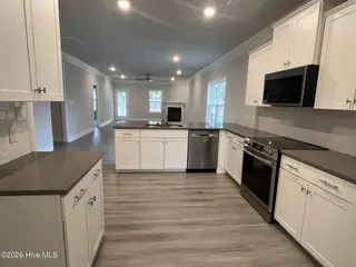 1237 Mandevilla Drive SE, Bolivia, NC 28422 – photo 11: Kitchen