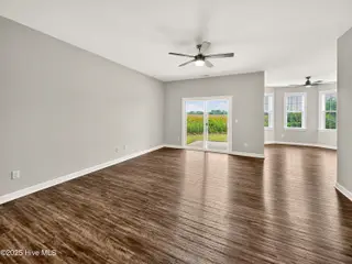 501 Millbrooke Circle, Elizabeth City, NC 27909 – photo 14: Living Room