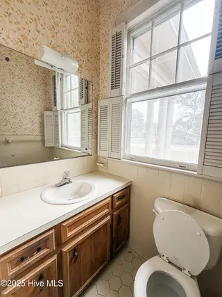 103 S Pender Street, Fremont, NC 27830 – photo 8: Bathroom