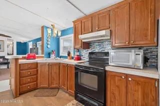 1899 Wm And Odell Gurganus Lane SW, Shallotte, NC 28470 — 2-bedroom manufactured home, Shallotte, NC, photo 15 of 52