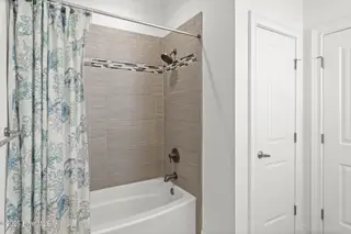 1318 N New River Drive, Surf City, NC 28445 – photo 20: Bath 1
