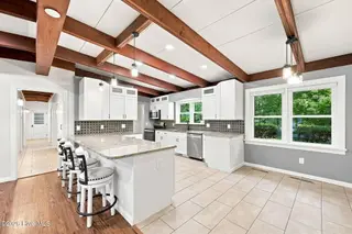 117 Lakeview Drive, Whispering Pines, NC 28327 – photo 14: 18-web-or-mls-IMG_3824