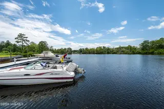 218 Shoreview Drive, New Bern, NC 28562 – photo 13: 218 Shoreview Drive, New Bern, NC 28562