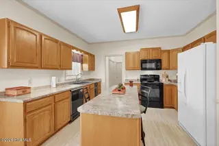 6608 Shire Lane, Wilmington, NC 28411 – photo 12