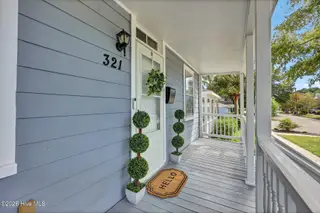 321 S 7th Street, Wilmington, NC 28401 — 3-bedroom home, Wilmington, NC, photo 5 of 34: 007_img_7482_232