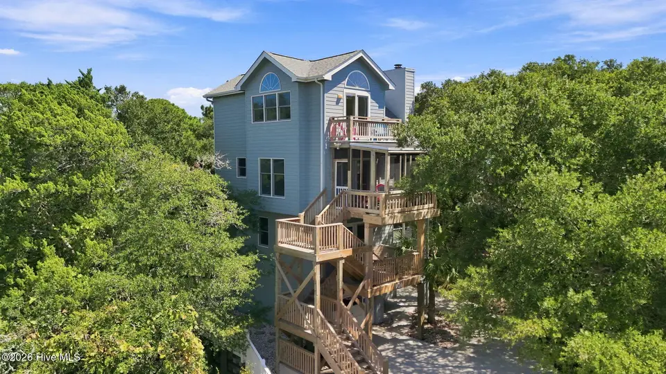 101 Wyndward Court, Emerald Isle, NC 28594 – photo 1 of 50: 101 Wyndward Court