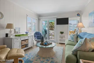 301 Commerce Way 138, Atlantic Beach, NC 28512 – photo 10: Living