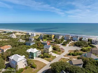 118 Heverly Drive, Emerald Isle, NC 28594 – photo 1: Stunning Emerald Isle home